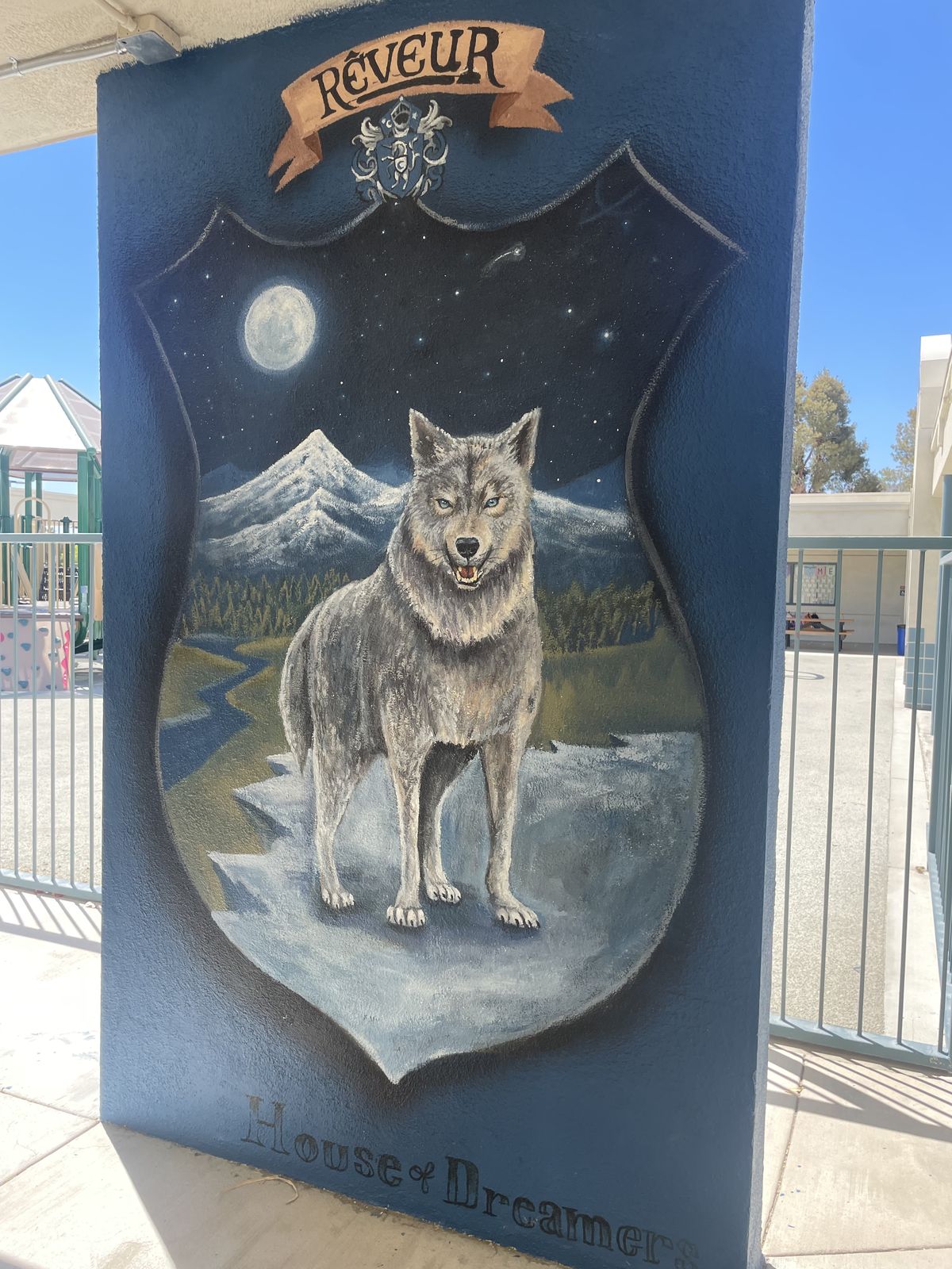 Wolf Crest